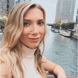 Meet your Posher, Samantha